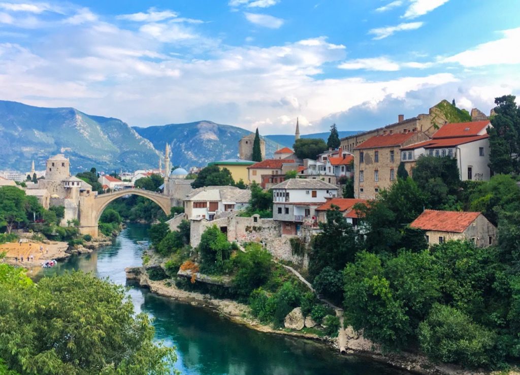 Bussing around the Balkans Slovenia Croatia Bosnia & Herzegovina Serbia Kosovo Montenegro Macedonia Albania Bulgaria Ultimate guide to bus around Balkan countries