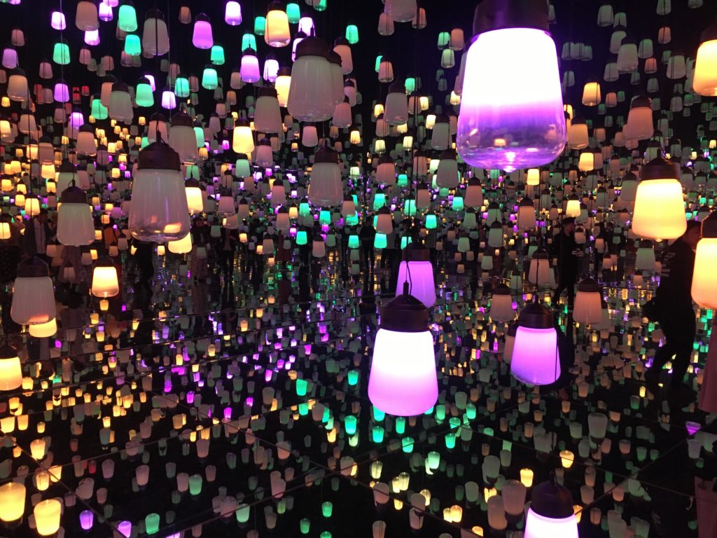 Experience Digital Art at Teamlab Borderless Museum in Odaiba, Tokyo Japan, tips on visiting. Forest of Resonating Lamps