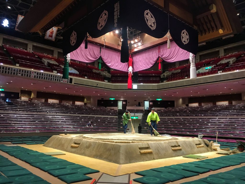 How to see the grand sumo tournament in Tokyo, Japan. Watch sumo wrestling at the Ryogoku Kokugikan. How to buy tickets for sumo wrestling matches in Tokyo