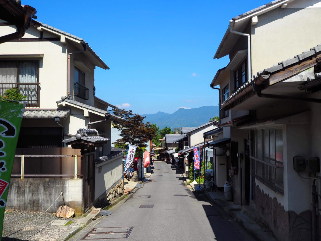 Miyajima One-day itinerary, Itsukushima shrine and floating torii gate Miyajima sunset Miyajima island guide japan, things to do, viewpoint, how to get to Miyajima from Hiroshima, day trip guide