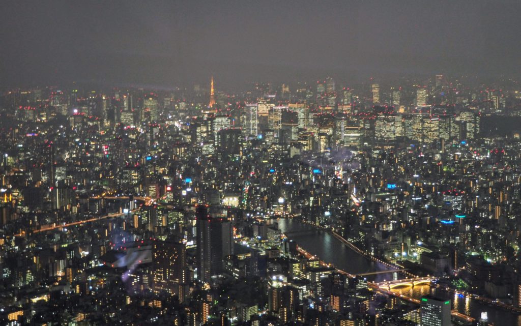 Tokyo Skytree Tembo deck vs Tembo Galleria, Tokyo Skytree Tembo Deck vs Galleria, Tokyo Skytree upper level view vs lower level, Tokyo Skytree upper level worth it? Tokyo Skytree deck vs Galleria view difference, Tokyo skytree galleria worth it? 450m vs 350m views