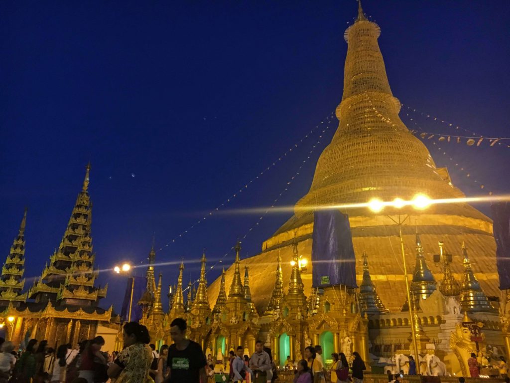 Things to do in Yangon, what to see in Yangon, one day in Yangon itinerary shwedagon pagoda