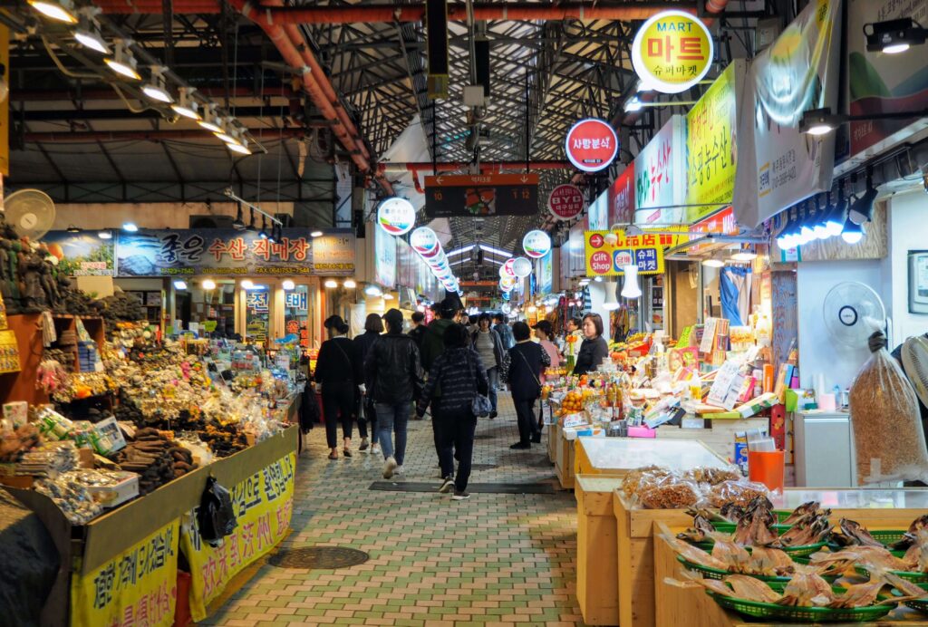 Market on Jeju Island. Things to do on Jeju island. Korea itinerary 10 days, South korea 10 day itinerary. Seoul to Jeonju to Jeju Island to Busan itinerary