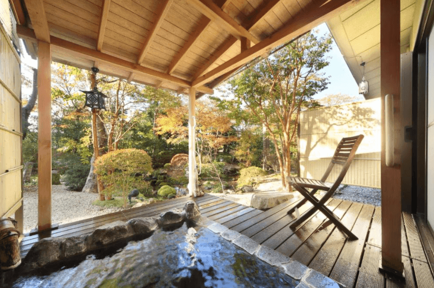 Hakone ryokan with private onsen, onsen in Hakone, best hakone ryokan with onsen. Hakone Hoshi no Akari, Hakone Suimeisou, Hakone Ashinoko Hanaori, Senkyoro Ryokan, Hakone Airu, Kansuiro Ryokan, OKCS Retreat Hakone Villa, Tensui Saryo Ryokan, Hakone Kyuan, Yoshimatsu