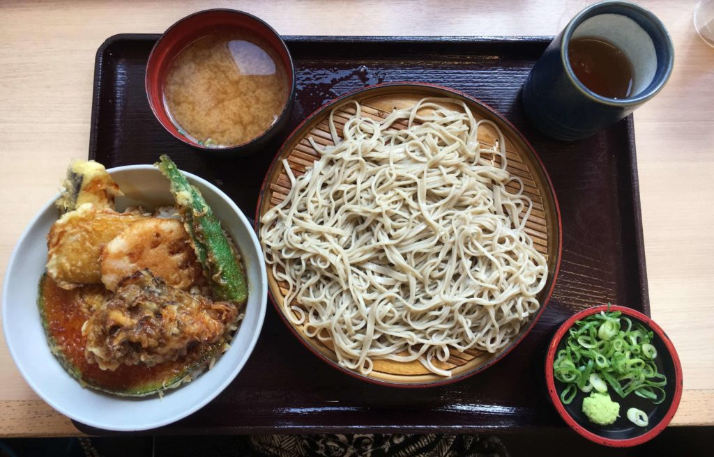 Restaurants in Tokyo with vegetarian and non vegetarian options, Tokyo eateries for vegetarians and meat eaters. Tokyo restaurants with vegetarian options, Where to eat in Tokyo for vegetarians and non-vegetarians