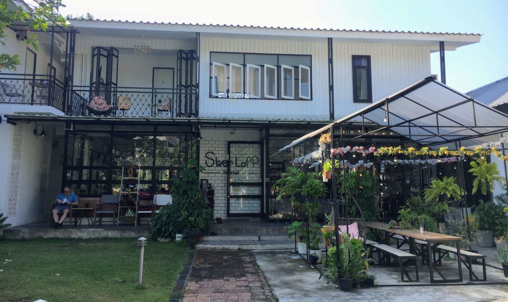 Sherloft home and hostel in Chiang Mai, Thailand. Best accommodation in Chiang Mai, Sherloft guest house hostel, budget accommodation Chiang Mai, spectacular stay common room