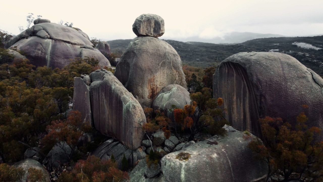 Turtle Rock and The Sphinx Hike at Girraween National Park - Erika's ...