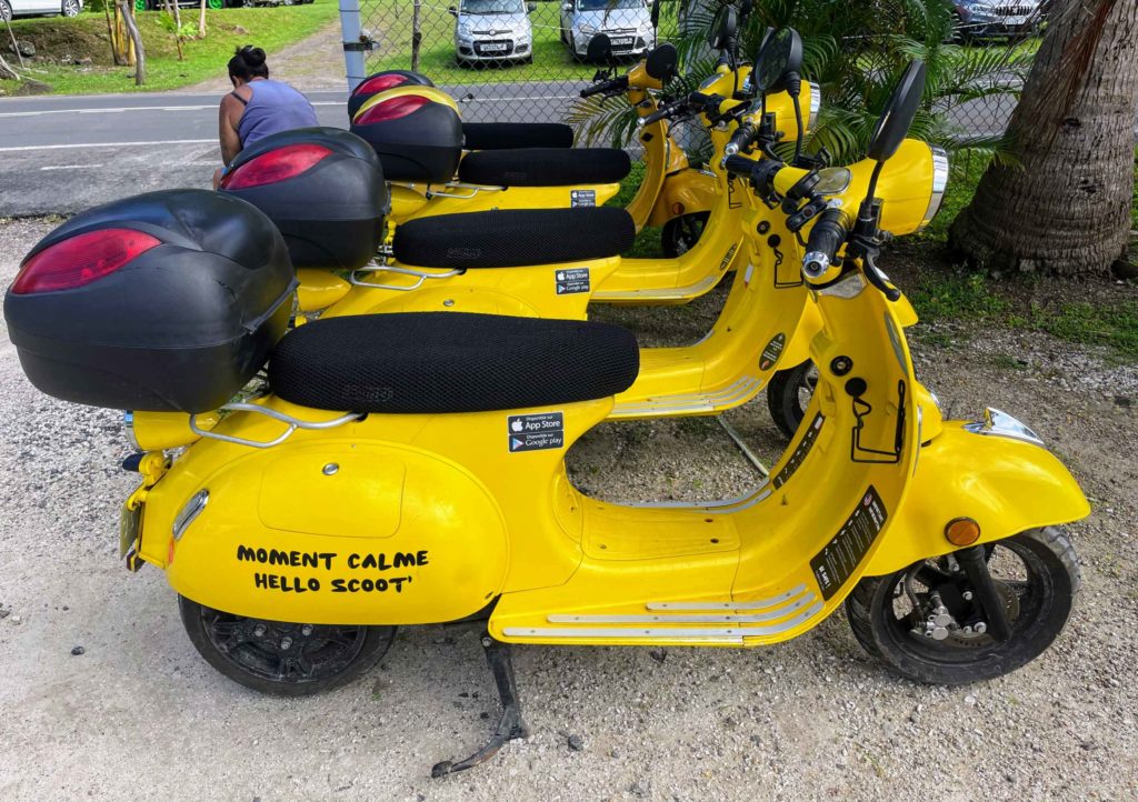 Scooter rental in Tahiti, Scooter rental in Moorea, Hello Scoot rental in Tahiti, electric scooter rental in Tahiti