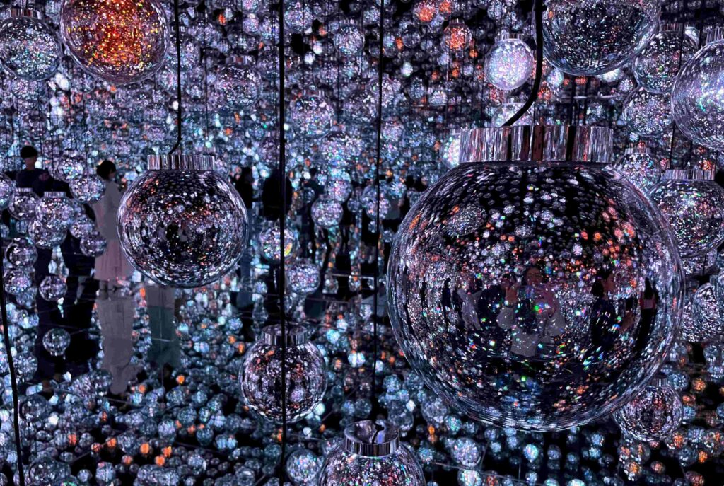 Teamlab Planets or Teamlab Borderless, which one should you visit? Teamlab Borderless vs Teamlab Planets, Borderless or Planets, Teamlab Borderless or Planets, which is better?