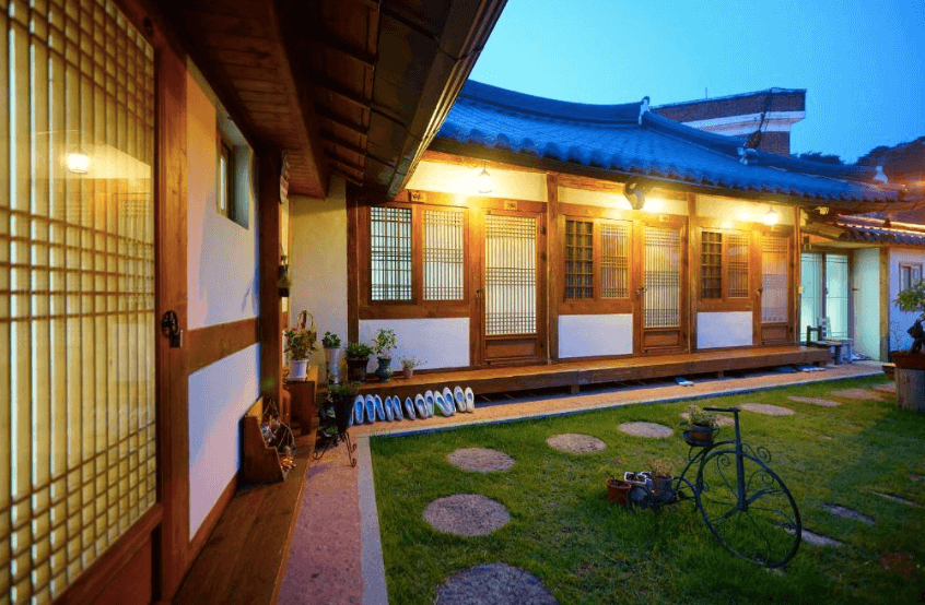 Jeonju Hanok stays, Hanok village hotels Jeonju, Jeonju where to stay, Hanok houses in Jeonju, where to stay in a Hanok house in Jeonju