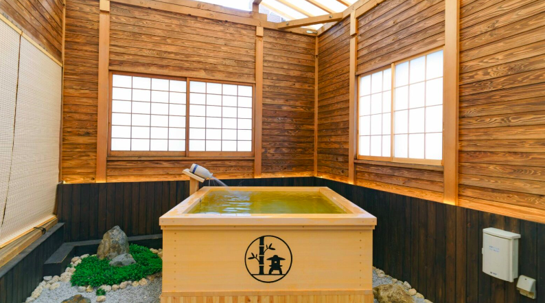 Osaka hotels with private onsen, Osaka ryokan with private onsen, Private onsen in Osaka, hot spring hotels in Osaka, things to do in Osaka, onsen in Osaka