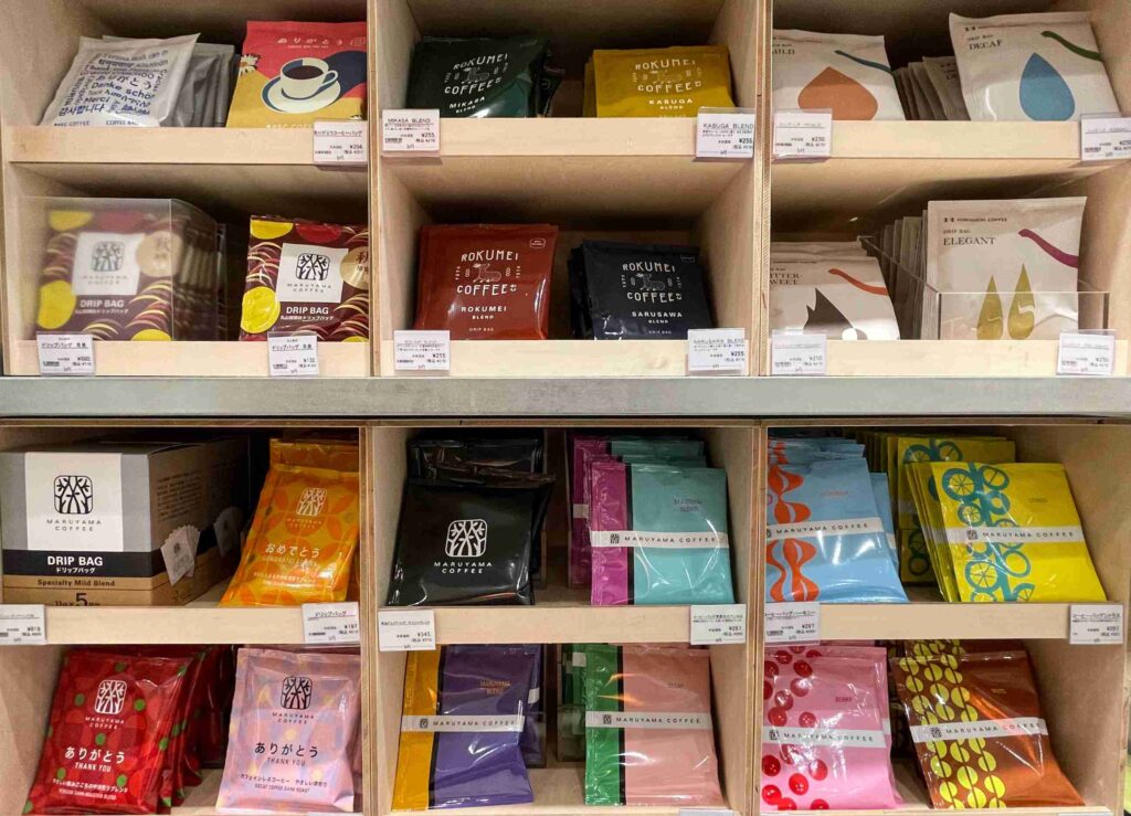 Best souvenirs from Japan, top souvenirs from Japan, good souvenirs from Japan, popular souvenirs from Japan, things you can only buy in Japan, souvenirs you can only buy in Japan, where to buy souvenirs from Japan, souvenirs Japan, souvenirs Tokyo