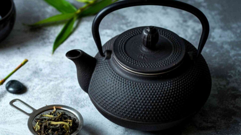 Luxury souvenirs from Japan, expensive souvenirs from Japan, luxury gifts from Tokyo, luxury gift-giving, what to buy in Japan, special gifts and souvenirs from Japan